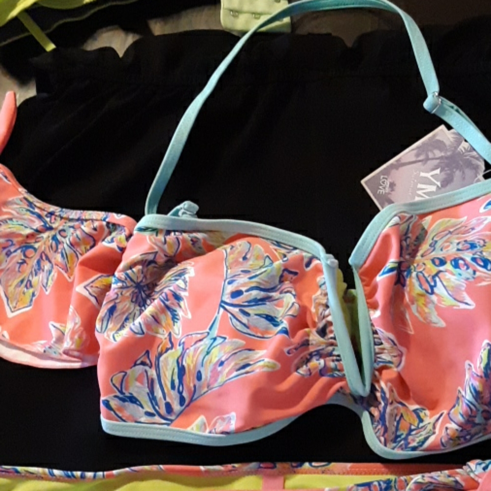 New bikini and top - Picture 4 of 6